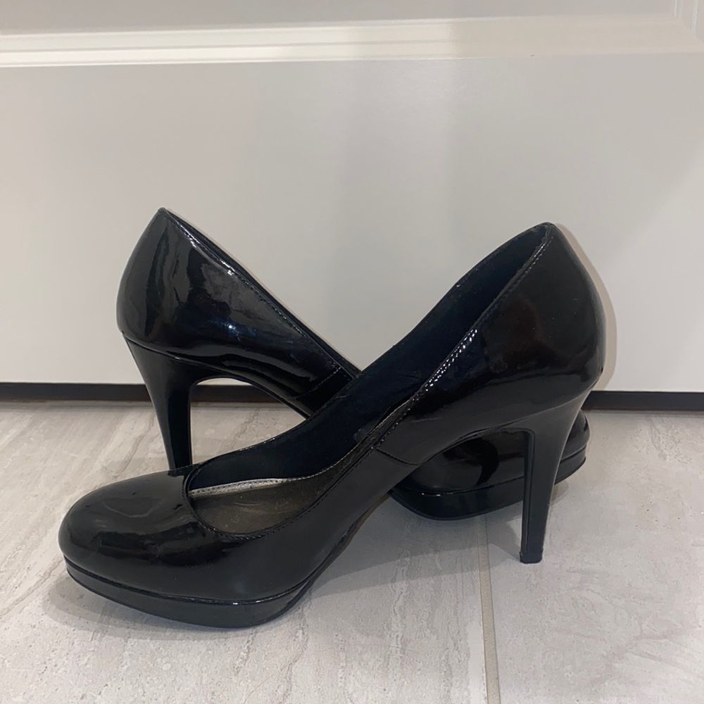 Black heels
